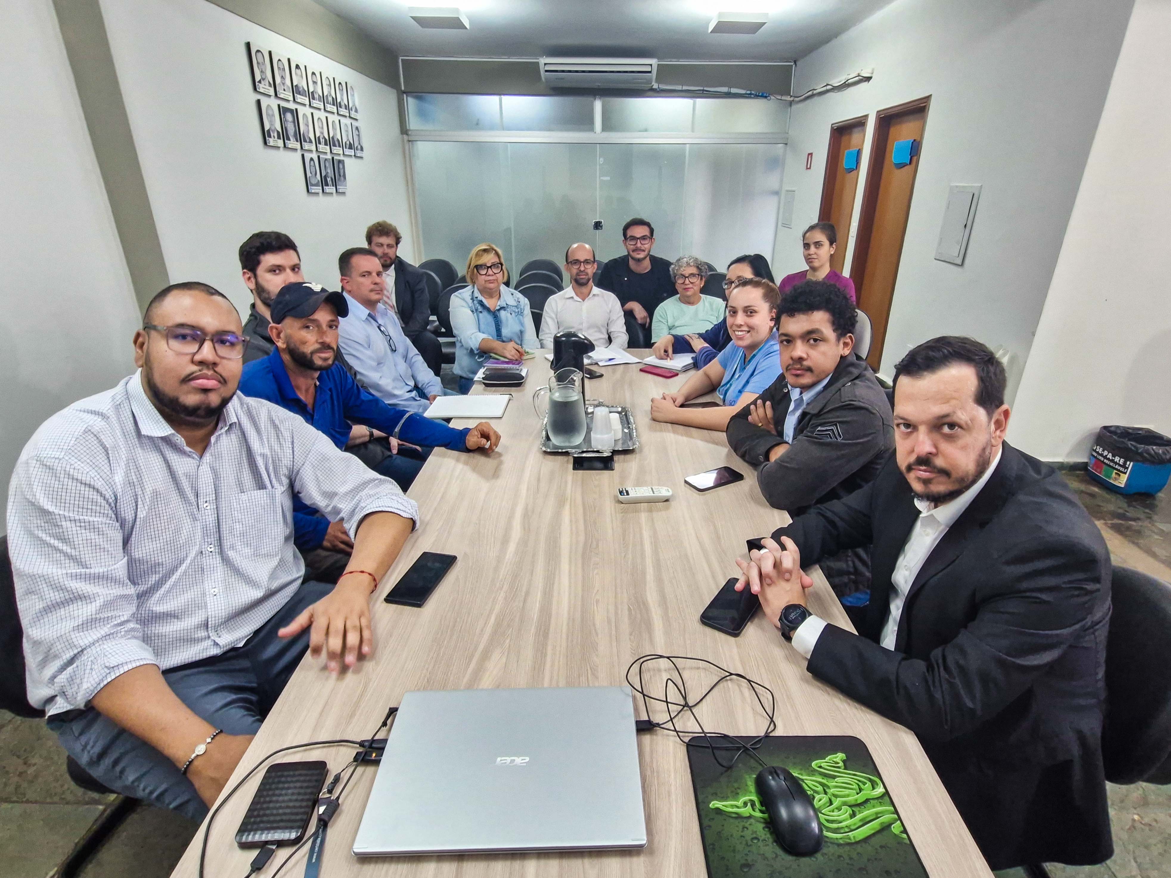 Comissão de Estudo do Plano de Cargos do SAAEB se reúne para discutir organograma e estrutura interna